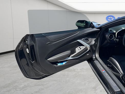 Used 2020 Chevrolet Camaro SS RWD image 5