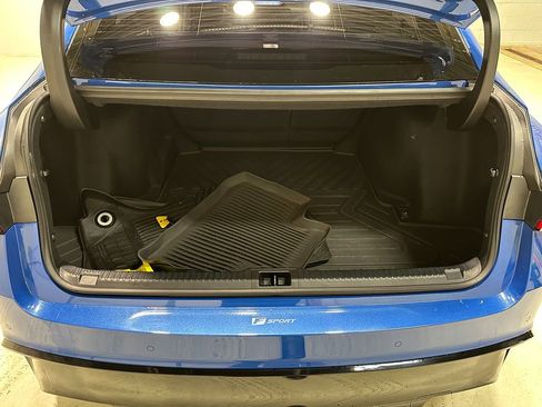 Used 2023 Lexus IS 350 F Sport image 9