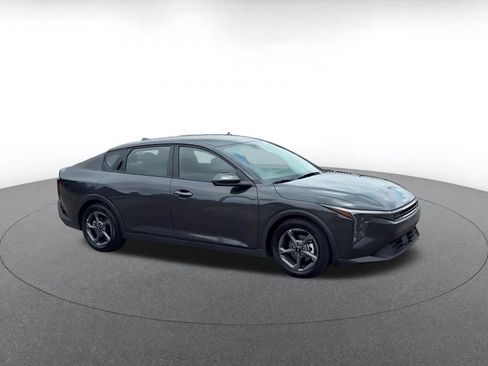 Used 2026 Kia K4 FWD image 2
