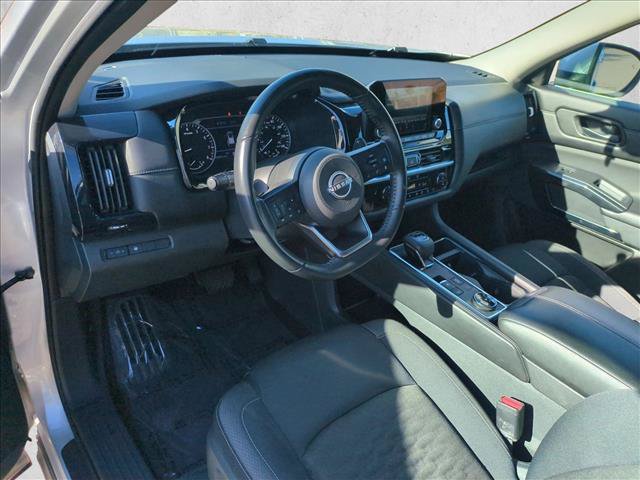 Used 2024 Nissan Pathfinder SV AWD/4WD image 10