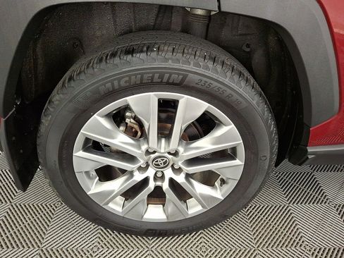 Used 2023 Toyota RAV4 XLE Premium AWD/4WD image 19
