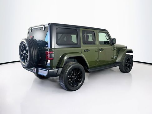 Used 2023 Jeep Wrangler Unlimited Sahara w/ Cold Weather Group AWD/4WD image 9