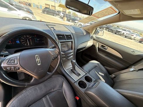 Used 2014 Lincoln MKX FWD image 13
