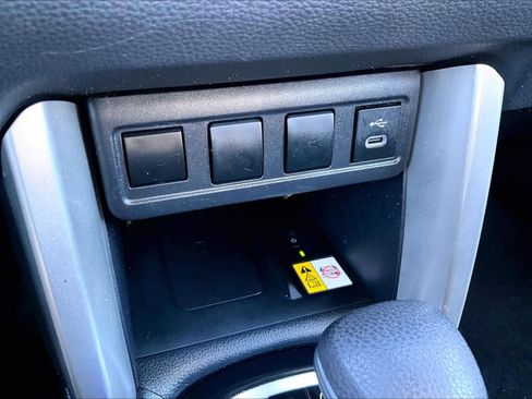 Used 2023 Toyota Corolla Cross LE image 27