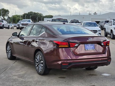 Used 2025 Nissan Altima 2.5 SV FWD image 7