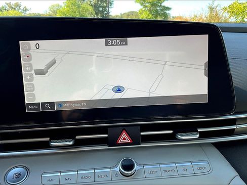 Used 2023 Hyundai Elantra Limited w/ Cargo Package image 30