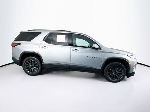 Used 2023 Chevrolet Traverse RS FWD image 11