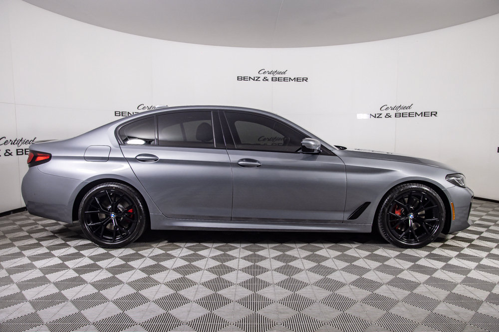 Used 2023 BMW 530i w/ M Sport Package RWD image 3