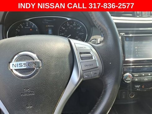 Used 2015 Nissan Rogue SL w/ SL Premium Package image 21