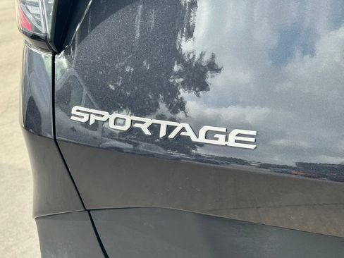 Used 2026 Kia Sportage LX FWD image 12