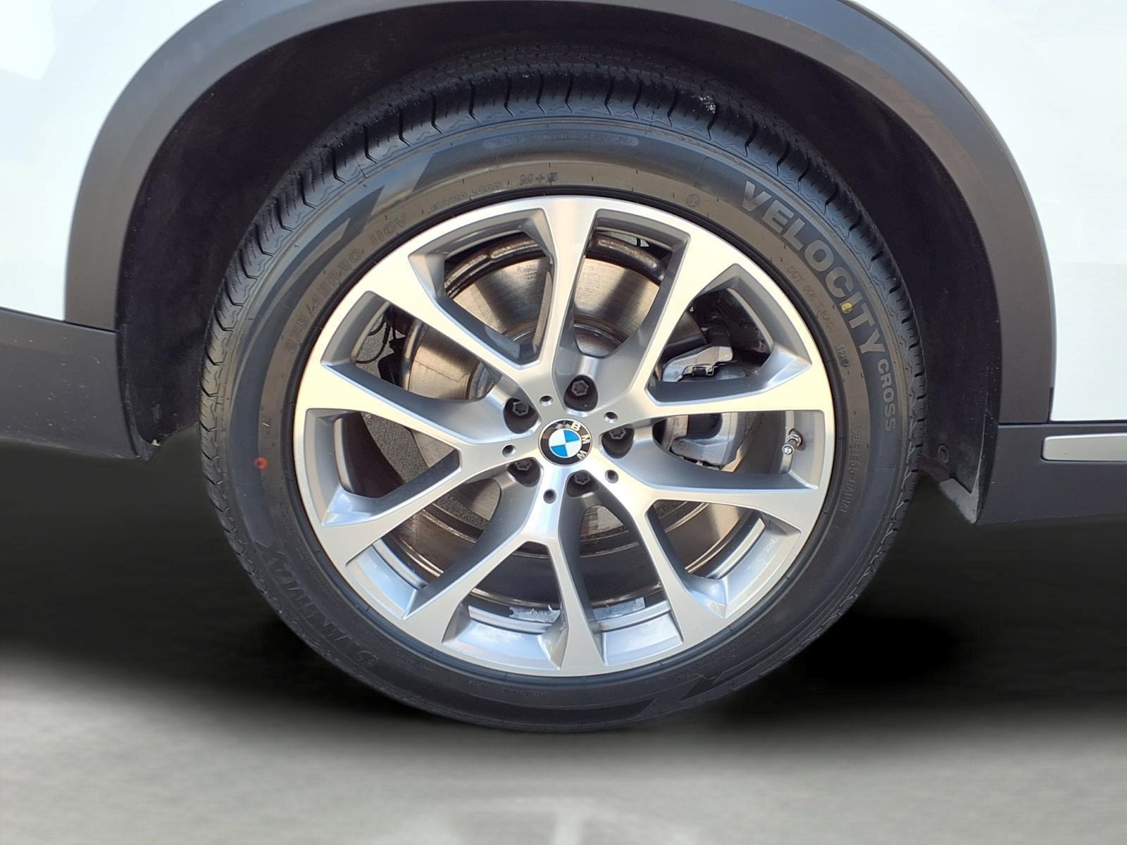 Used 2022 BMW X5 sDrive40i w/ Premium Package RWD image 9