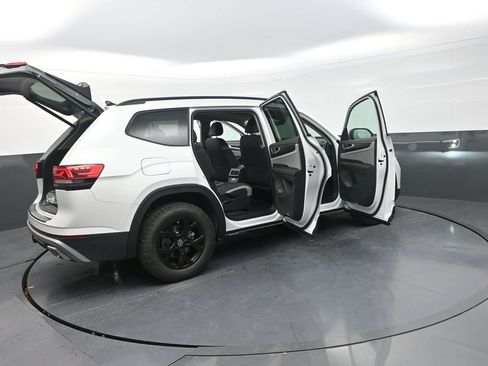 New 2026 Volkswagen Atlas Peak Edition image 34