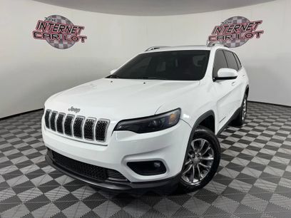 Used 2019 Jeep Cherokee Latitude Plus w/ Comfort/Convenience Group