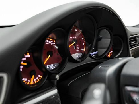 Used 2016 Porsche 911 GT3 RS RWD image 40