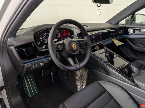 New 2026 Porsche Panamera image 4