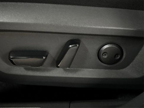 Certified 2026 Nissan Rogue SV image 24