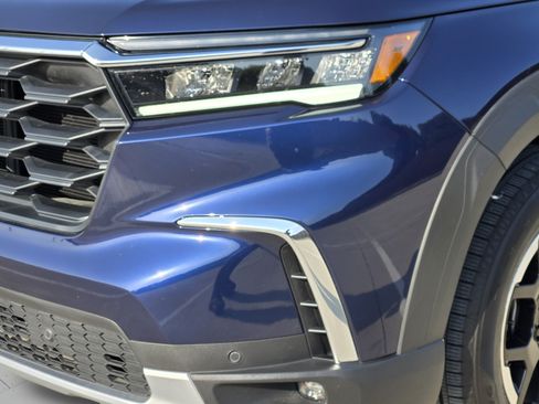 Certified 2025 Honda Pilot EX-L image 30