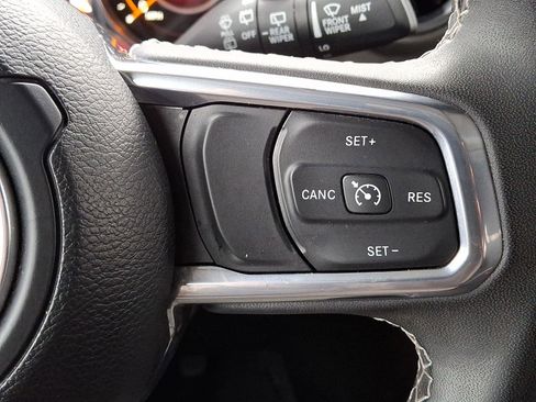 Used 2023 Jeep Wrangler Sahara image 23