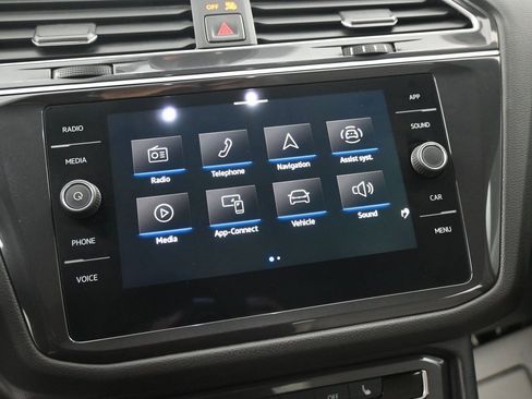 Used 2024 Volkswagen Tiguan S image 18