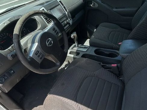 Used 2019 Nissan Frontier SV RWD image 6
