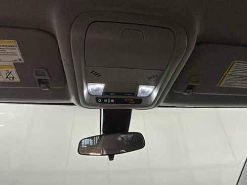 Used 2024 Chevrolet Equinox LT FWD image 25