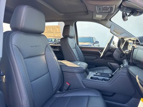 New 2026 GMC Sierra 2500 Denali w/ Denali Reserve Package image 25