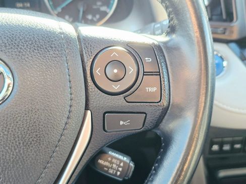 Used 2018 Toyota RAV4 Limited w/ Carpet Mat Package AWD/4WD image 29