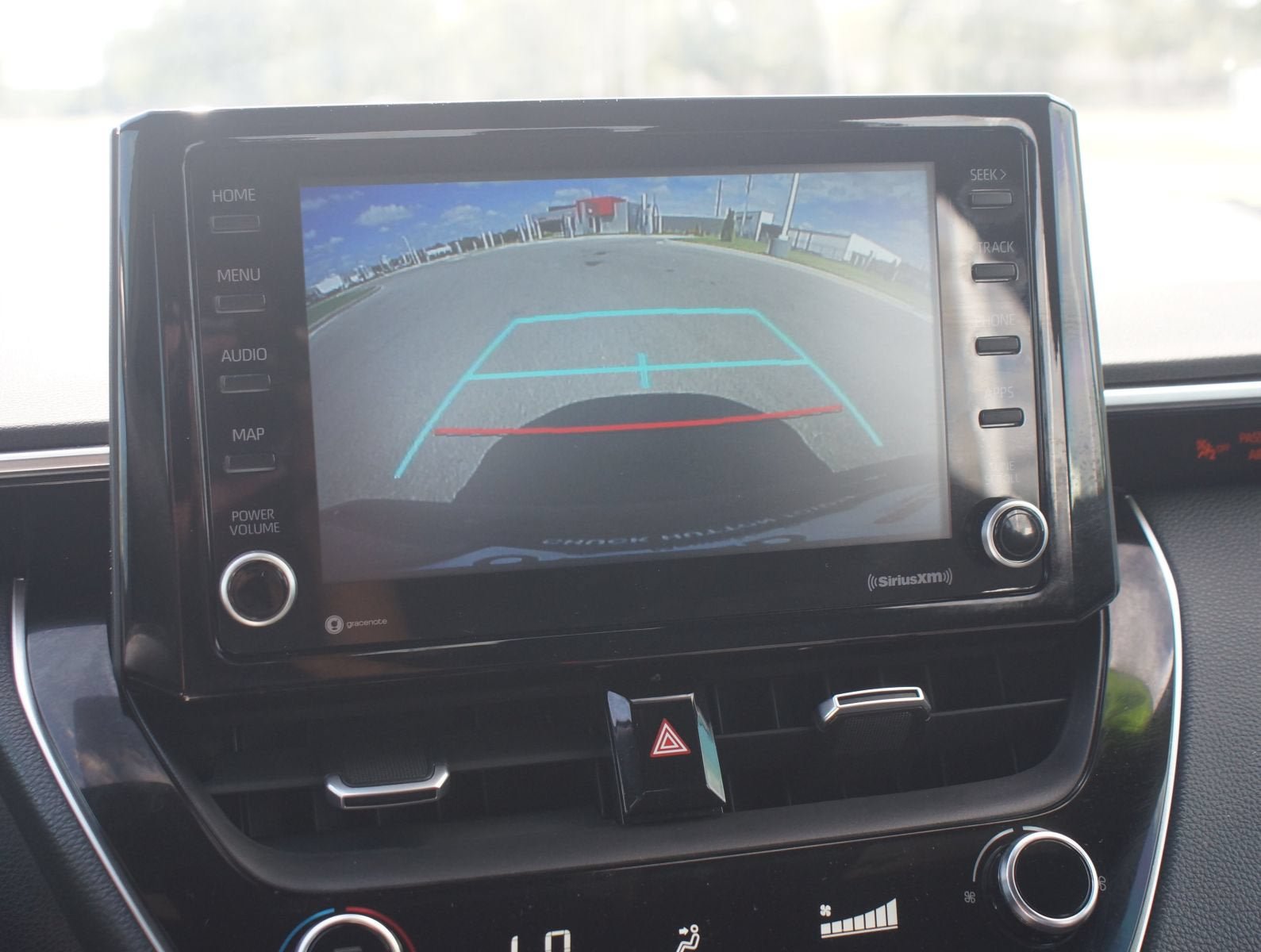 Used 2022 Toyota Corolla SE w/ Carpet Mat Package (TMS) FWD image 7