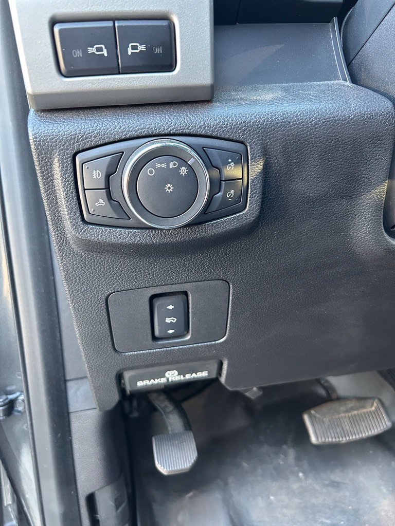 Used 2017 Ford F250 Lariat w/ Chrome Package AWD/4WD image 19
