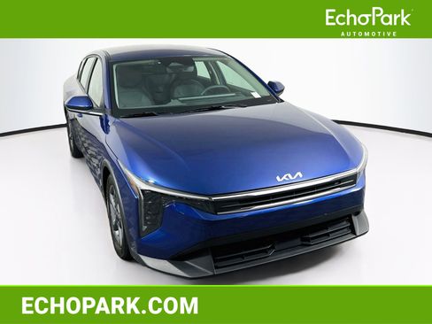 Used 2025 Kia K4 FWD image 1