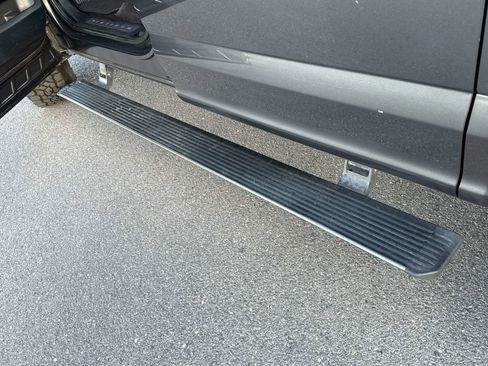 Used 2016 Ford F150 Platinum w/ Equipment Group 701A Luxury image 19