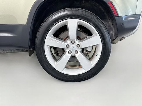 Used 2020 Land Rover Defender 110 HSE AWD/4WD image 34
