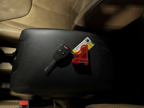 Used 2015 Jeep Wrangler Unlimited Sahara w/ Connectivity Group image 30