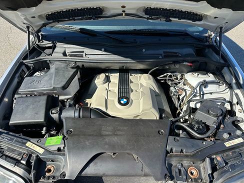Used 2005 BMW X5 4.8is image 40
