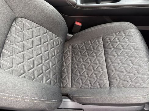 Certified 2025 Nissan Kicks SV image 27