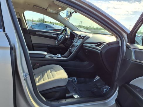 Used 2018 Ford Fusion S FWD image 23