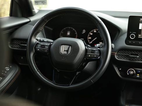 Certified 2025 Honda HR-V Sport image 27