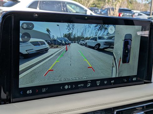 Certified 2025 Lincoln Aviator Reserve image 26