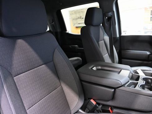 New 2026 Chevrolet Silverado 1500 Custom Trail Boss w/ LPO, Dark Essentials Package image 9