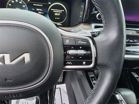 Used 2023 Kia Sorento SX Prestige image 18