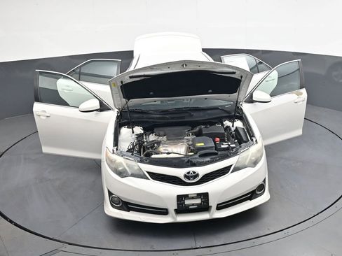 Used 2014 Toyota Camry SE FWD image 50