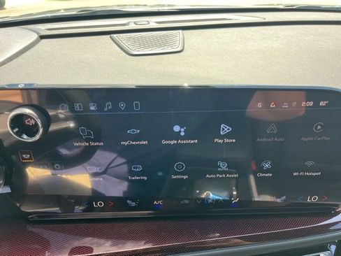 New 2026 Chevrolet Traverse Z71 w/ Enhanced Driving Package AWD/4WD image 36
