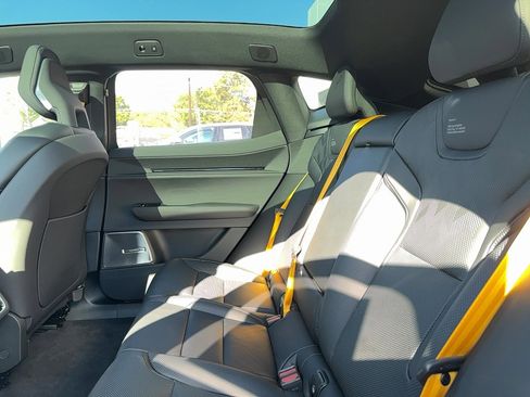 New 2025 Polestar Polestar 3 Long Range Dual Motor Performa image 16