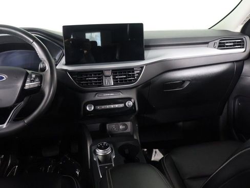Used 2023 Ford Escape Platinum AWD/4WD image 35