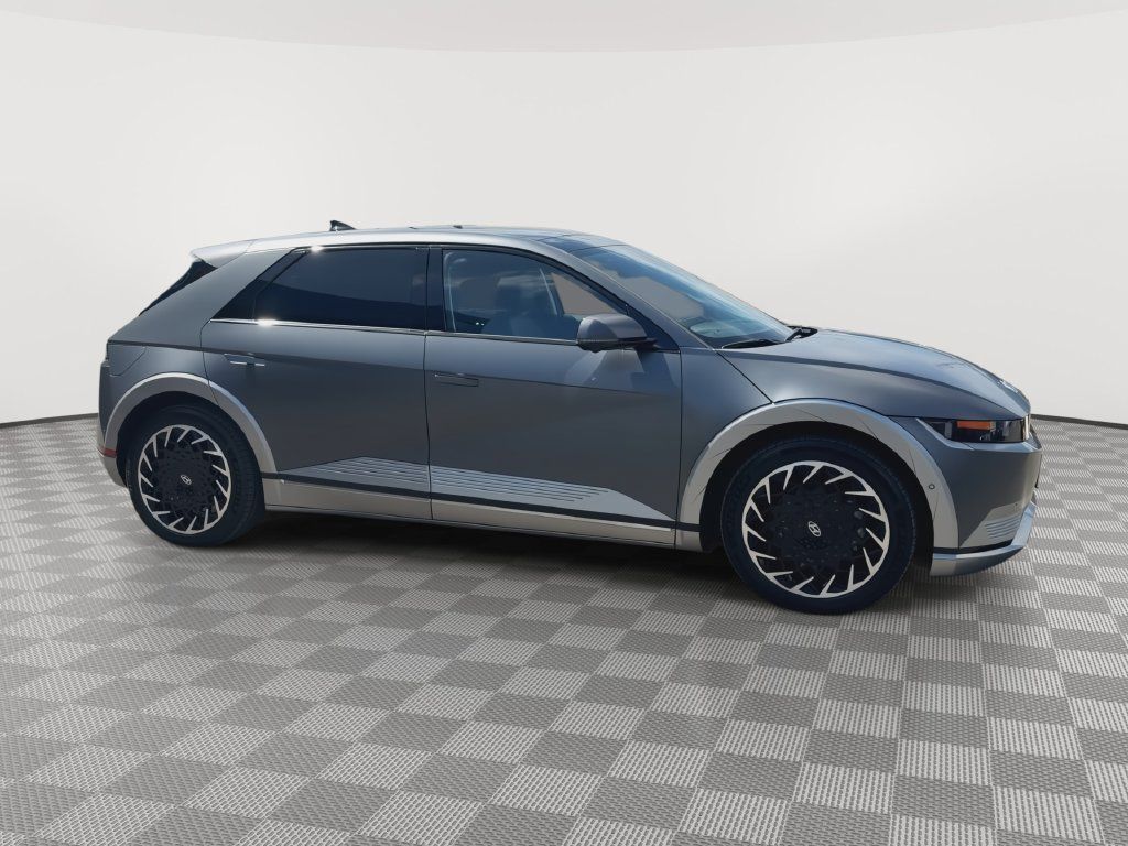Used 2023 Hyundai Ioniq 5 Limited AWD/4WD image 9