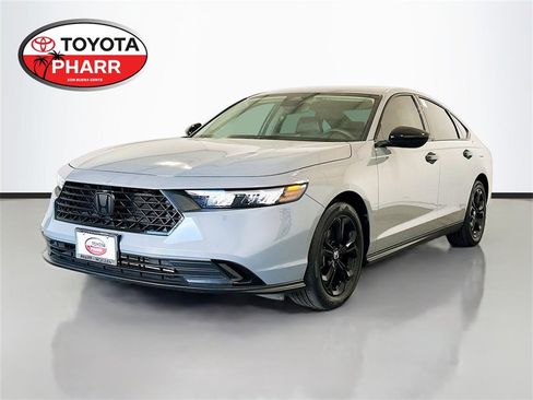 Used 2025 Honda Accord SE image 1