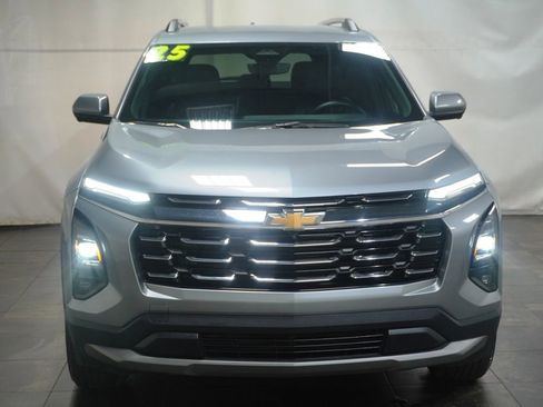 Used 2025 Chevrolet Equinox LT w/ Convenience Package II image 9