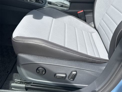 New 2026 Volkswagen Jetta SE image 13