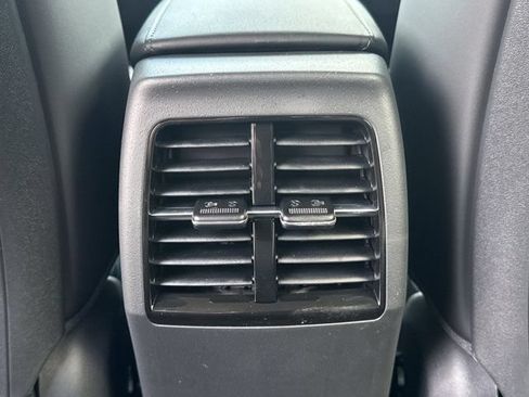 New 2026 Kia Niro Wind FWD image 17