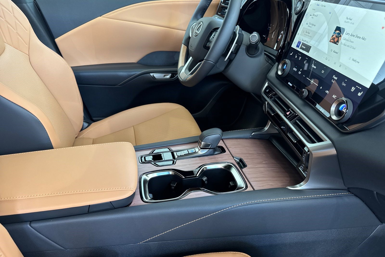 New 2026 Lexus RX 350 Premium w/ Accessory Package (Z1) FWD image 14